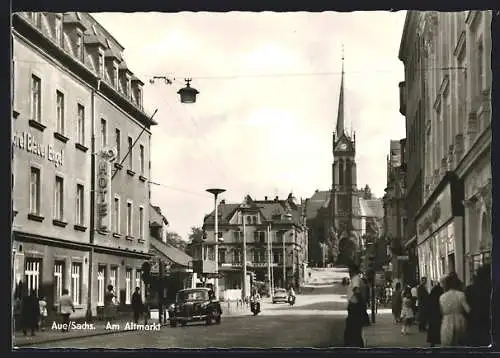 AK Aue /Sachs., Strassenpartie am Altmarkt mit Hotel Blauer Engel und Kirche