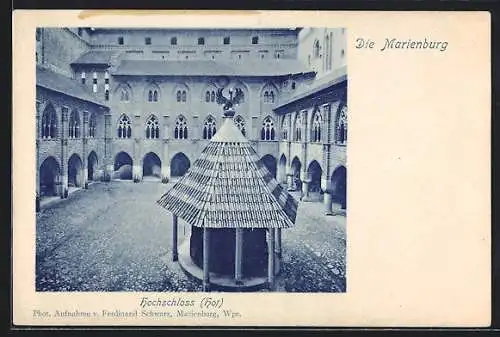 AK Marienburg / Malbork, Die Marienburg, Hochschloss Hof