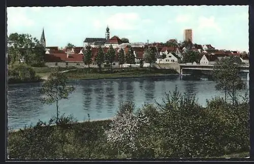 AK Voburg /Donau, Ortsansicht vom Wasser aus