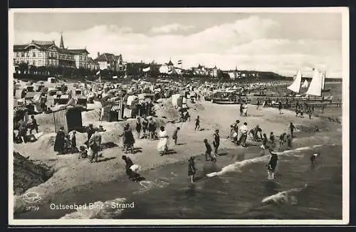 AK Binz, Partie am Strand mit Badegästen