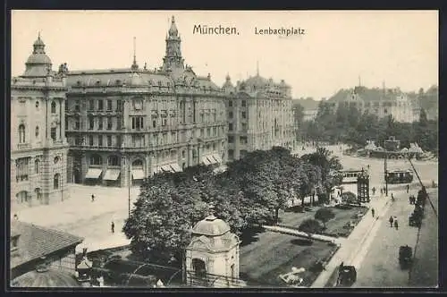 AK München, Lenbachplatz mit Passanten und Strassenbahn