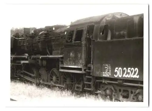 Fotografie Herm. Dieckmeyer, Hagen, Deutsche Bahn, Dampflok, Lokomotive Nr. 50 2522 auf Abstellgleis in Husum