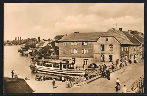 AK Malchow / Mecklbg., Anlegestelle mit Fähre Gertraud