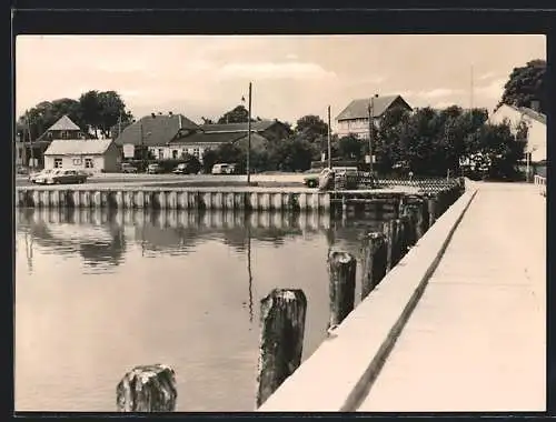 AK Breege /Rügen, Partie am Hafen