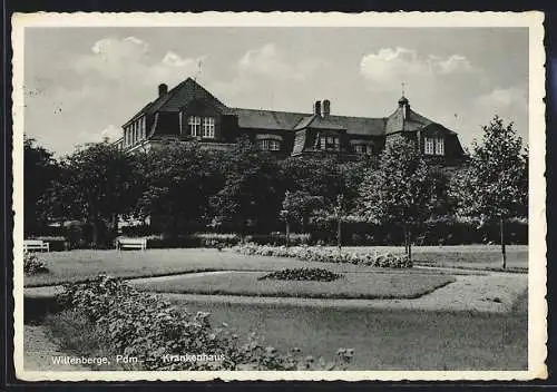 AK Wittenberge /Pdm., Krankenhaus vom Garten betrachtet
