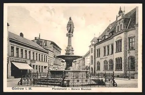 AK Güstrow i. M., Pferdemarkt mit Borwin Brunnen und Postamt