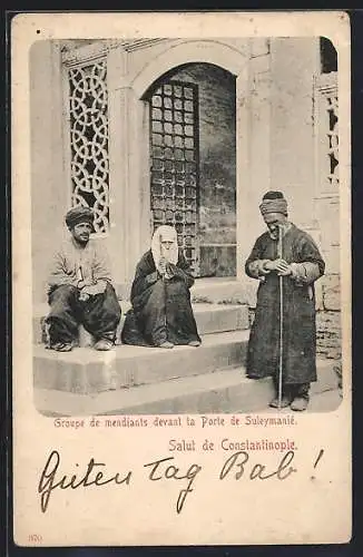 AK Constantinople, Groupe de mendiants devant la Porte de Suleymanié