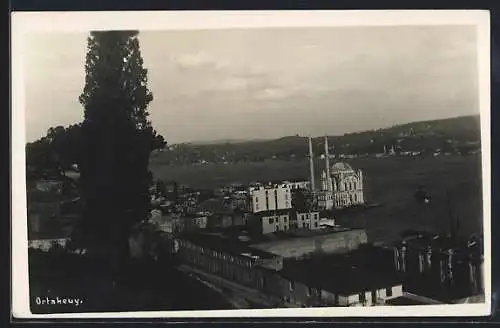 AK Istanbul, Ortakeuy