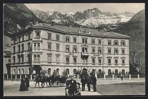 AK Bozen, Hotel Victoria gegenüber vom Bahnhof