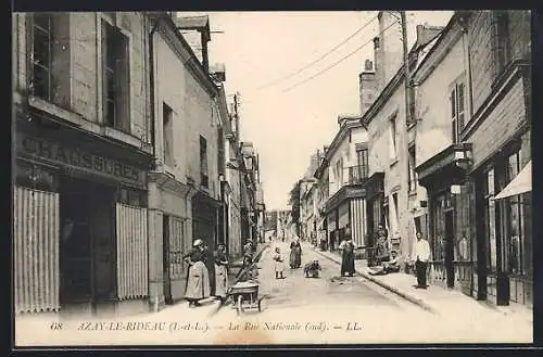 AK Alay-le-Rideau, La Rue Nationale, Strassenpartie mit Passanten