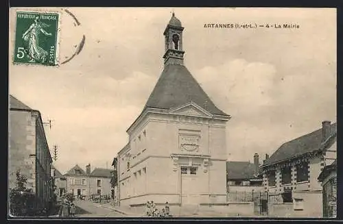 AK Artannes /Indre-et-Loire, La Mairie