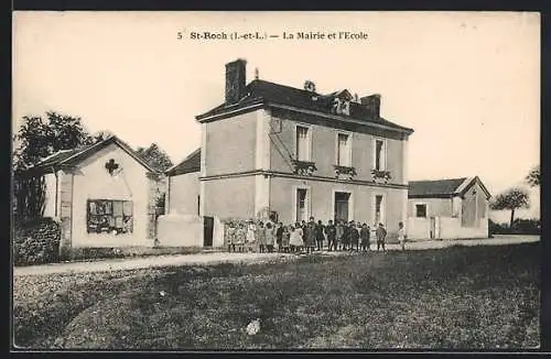 AK St-Roch /I.-et-L., La Mairie et l`Ecole