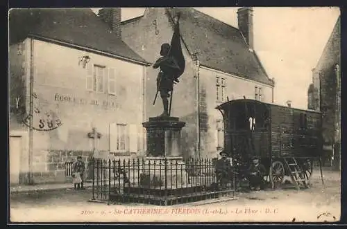 AK Ste-Catherine de Fierbois, La Place