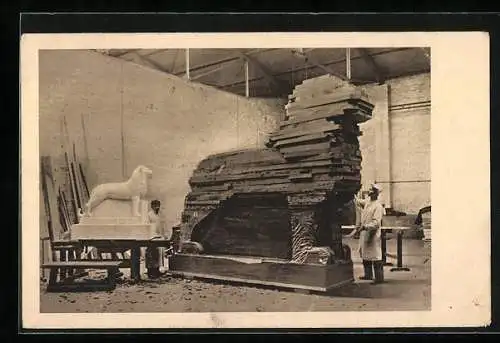 AK Düsseldorf, Das Kriegs-Wahrzeichen der Stadt, Entstehung 1915, Rohbau, Nagelung, Kriegshilfe