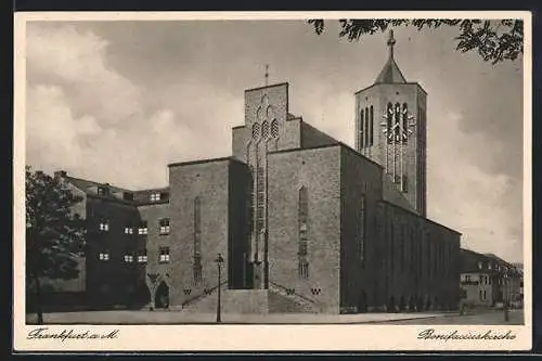 AK Frankfurt-Sachsenhausen, Bonifatiuskirche mit Strassenpartie