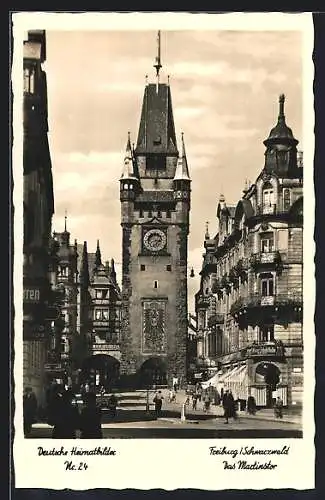 AK Freiburg / Breisgau, Martinstor, Geschäfte, Leute