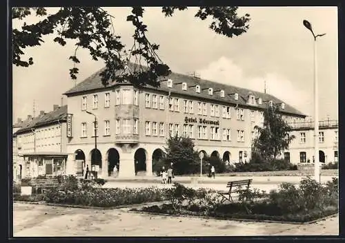 AK Prenzlau, Hotel Uckermark mit Platz