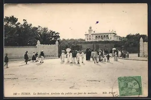 AK Tunis, La Belvédère, Arrivée du public un jour de matinée