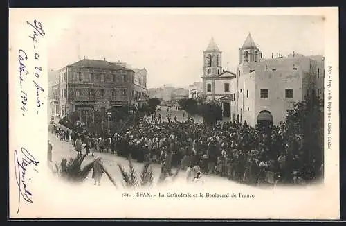AK Sfax, La Cathedrale et le Boulevard de France