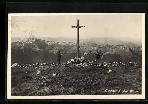 AK Gipfelkreuz und Wanderer auf dem Ötscher-Gipfel