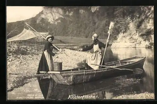 AK Beuron, Klosterfischer auf einem Boot