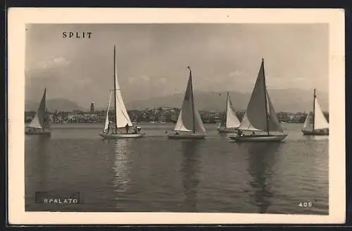 AK Split, Segelboote mit Stadtpanorama