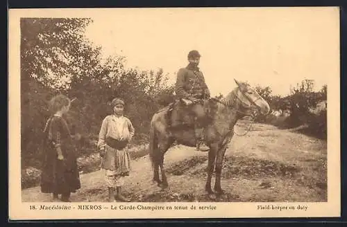 AK Mikros, Macédoine, Le Garde-Champêtre en tenue de service, ein Hilfspolizist zu Pferde