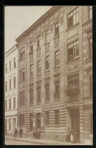 Foto-AK Wien, Dachdecker Leopold Mayer, Wertheimsteingasse 22