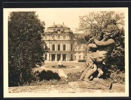 AK Würzburg, Hofgarten, Mittelpavillon der Residenz