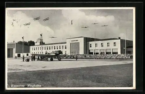 AK Hannover, Flugzeuge über dem Flughafengebäude