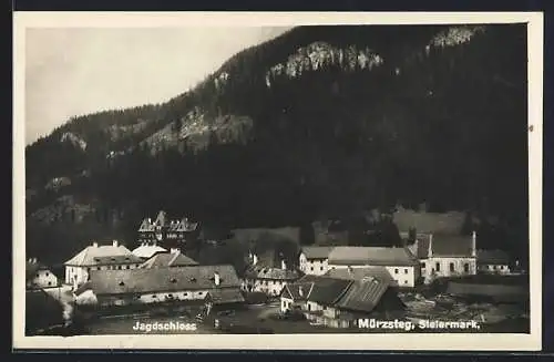 AK Mürzsteg /Steiermark, Jagdschloss im Ortsbild