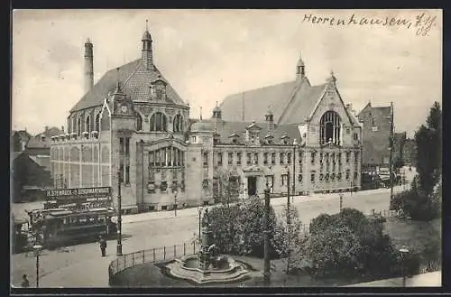 AK Hannover, Städtische Badeanstalt, Strassenbahn und Gänselieselbrunnen