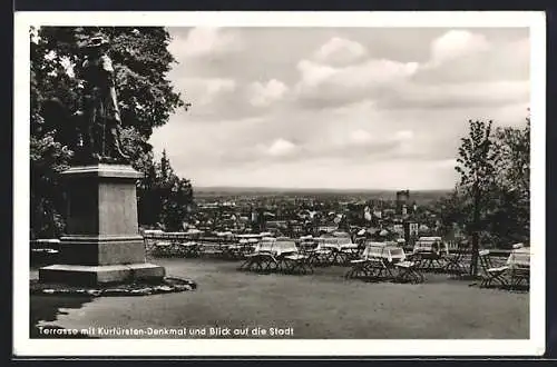 AK Bielefeld, Sparrenburg, Terrassencafe mit Kurfürsten-Denkmal und Blick auf die Stadt