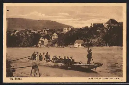 AK Waldshut /Rh., Blick von der Schweizer Seite, mit Kahn