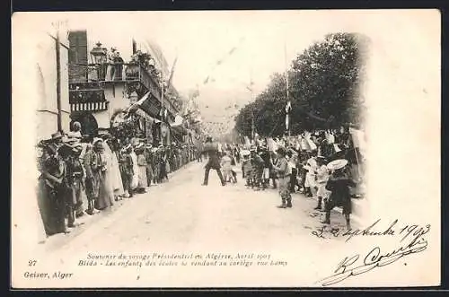 AK Blida, Voyage Présidentiel en Algérie 1903, Les enfants des ecoles se rendant au cortege rue Lamy