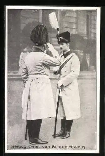 AK Ernst August Herzog von Braunschweig in Uniform begrüsst einen Offizier