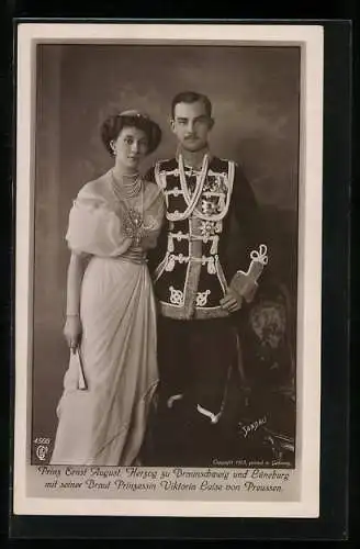 AK Ernst August Herzog von Braunschweig mit Braut Viktoria Luise