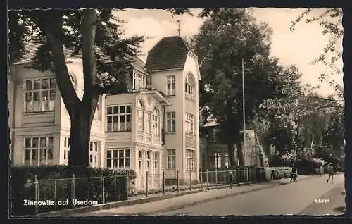 AK Zinnowitz auf Usedom, Strassenpartie im Ortskern