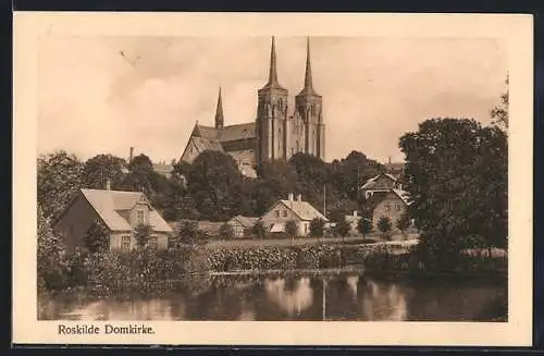 AK Roskilde, Domkirke vom Wasser aus