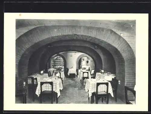 AK Roma, Ristorante Valle La Biblioteca, Largo Teatro Valle 9