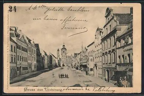 AK Vilsbiburg, Strassenpartie mit Blick zum Stadttor