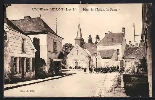 AK Loche-sur-Indrois, Place de l`Eglise, La Poste