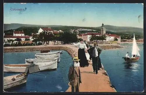 AK Cirkvenica, Ortsansicht mit Segelbooten und Seebrücke