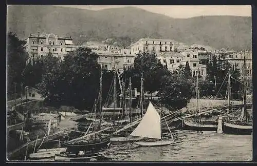 AK Fiume, Hafen mit Segelbooten