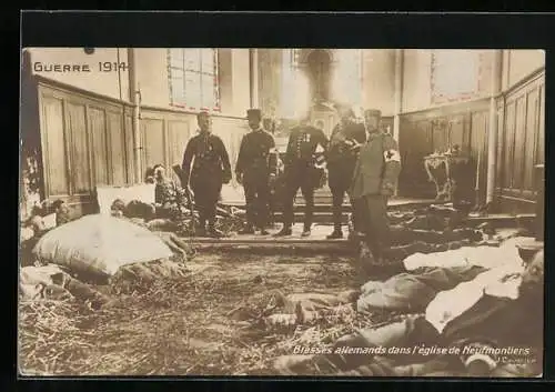 AK Neufmontiers, Blessés Francais et Allemands soignés dans l`Eglise pendant la Bataille de la Marne