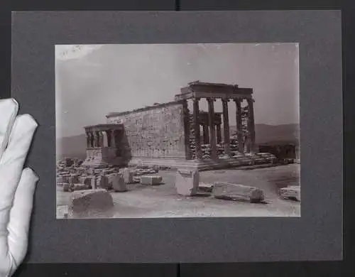 Fotografie unbekannter Fotograf, Ansicht Athen, Akropolis Tempel des Erechtheion von Süd-Osten gesehen