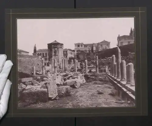 Fotografie unbekannter Fotograf, Ansicht Athen, Kerameikos, Friedhof unter der Akropolis, Ruinen von Mausoleen & Gräbern