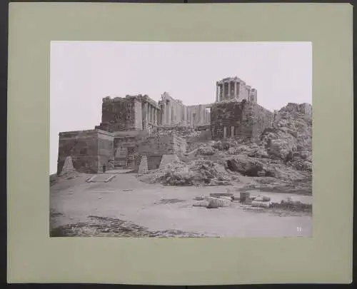 Fotografie unbekannter Fotograf, Ansicht Athen, Aufgang zur Akropolis Propyläen