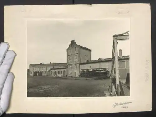 4 Fotografien Hans Walter, Peine, Ansicht Peine, schwere Fabrikmaschinen der Firma Schriever & Co. Hannover in Fabrik