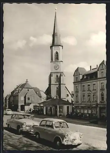 AK Stollberg / Erzgeb., Markt mit Jakobikirche und Trabanten